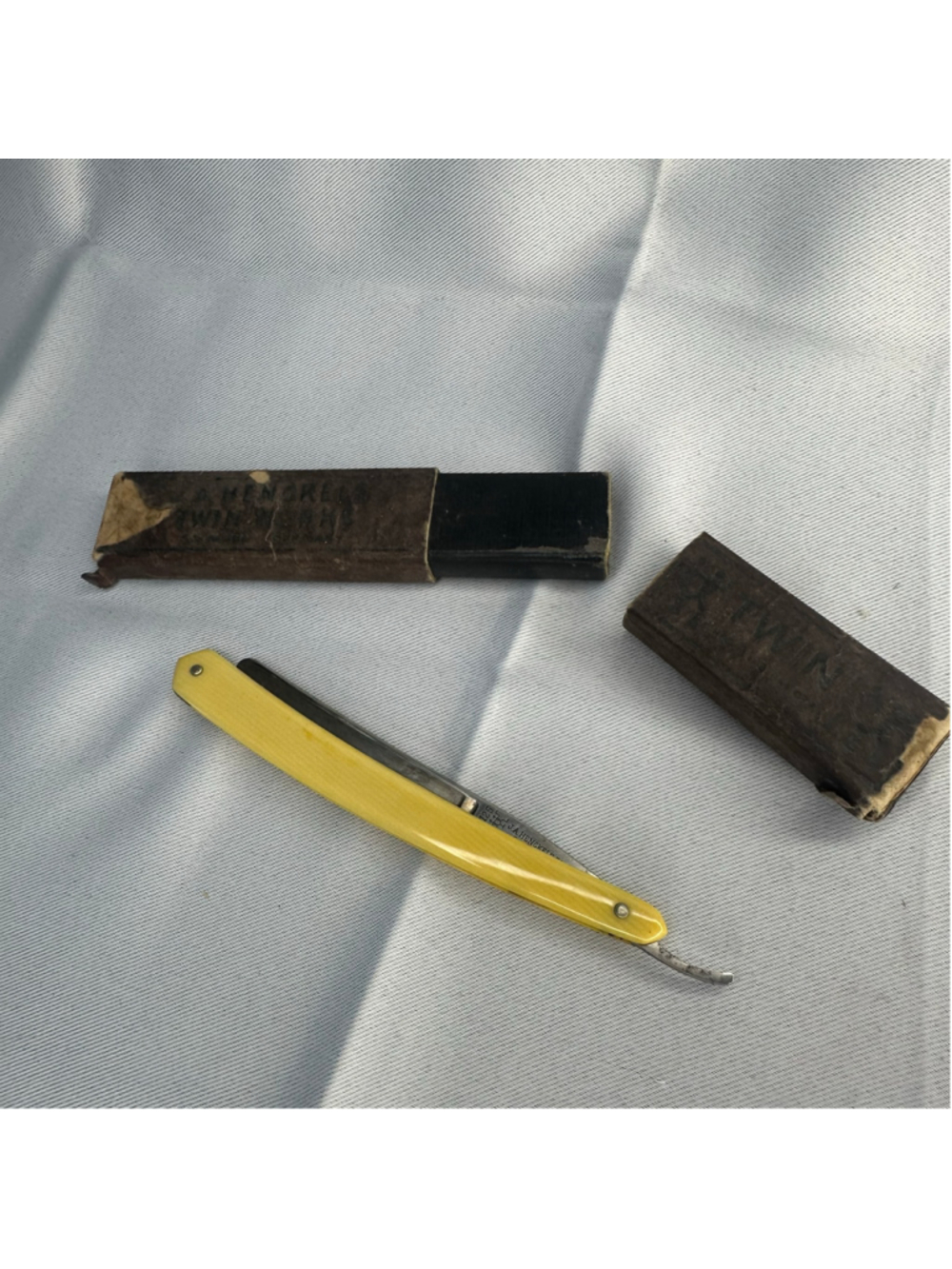 Vintage J.A. Henckels Twin Works #125 Straight Razor w/ Original Box Germany